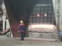 鑫佳盛铝业完善的配备，为铝型材专业定制保驾